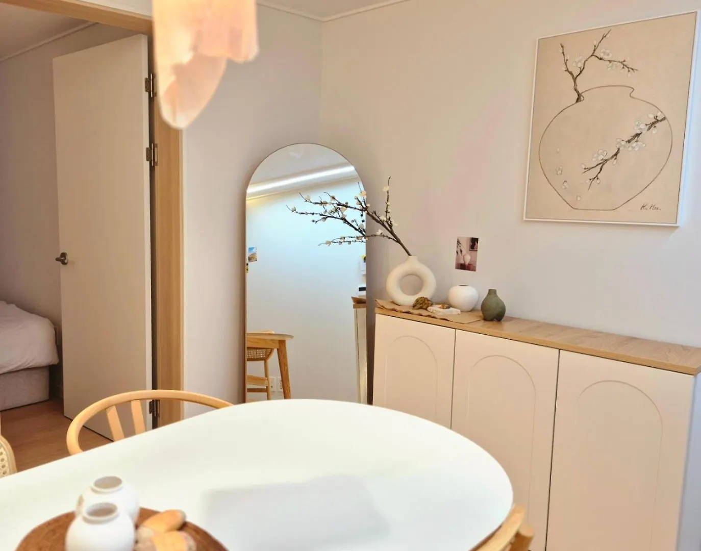 Villa Urban Corner Stay New Building 2 Rooms, 1 Living Room, 1 Kitchen # Seokchon Lake Cherry Blossom # Lotte World # Kspo Seoul