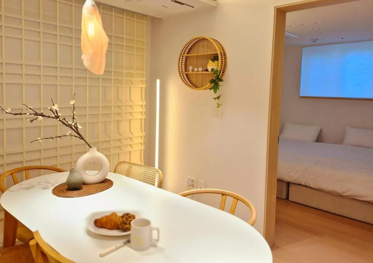 Urban Corner Stay New Building 2 Rooms, 1 Living Room, 1 Kitchen # Seokchon Lake Cherry Blossom # Lotte World # Kspo Seoul Villa