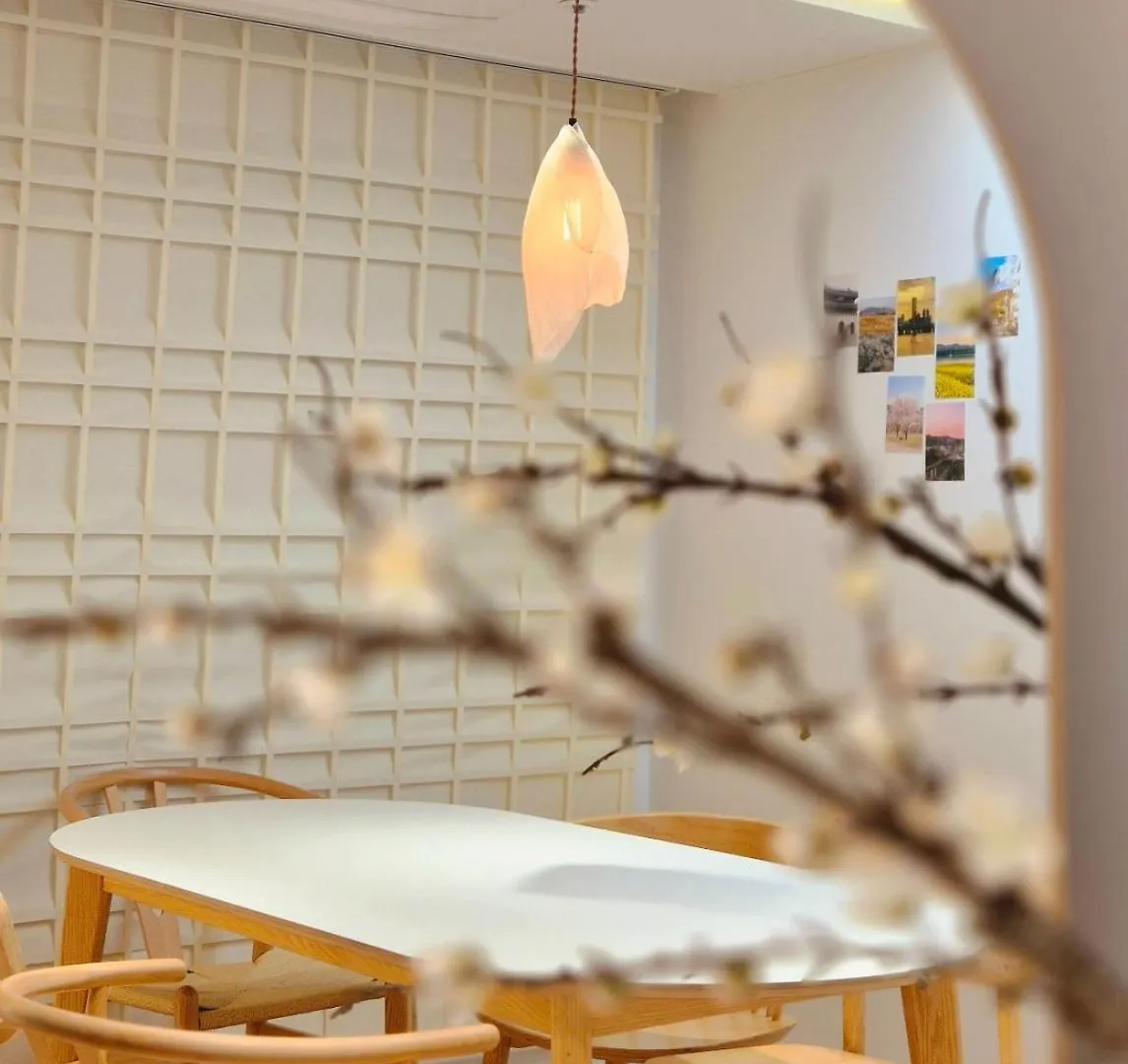 Villa Urban Corner Stay New Building 2 Rooms, 1 Living Room, 1 Kitchen # Seokchon Lake Cherry Blossom # Lotte World # Kspo Seoul